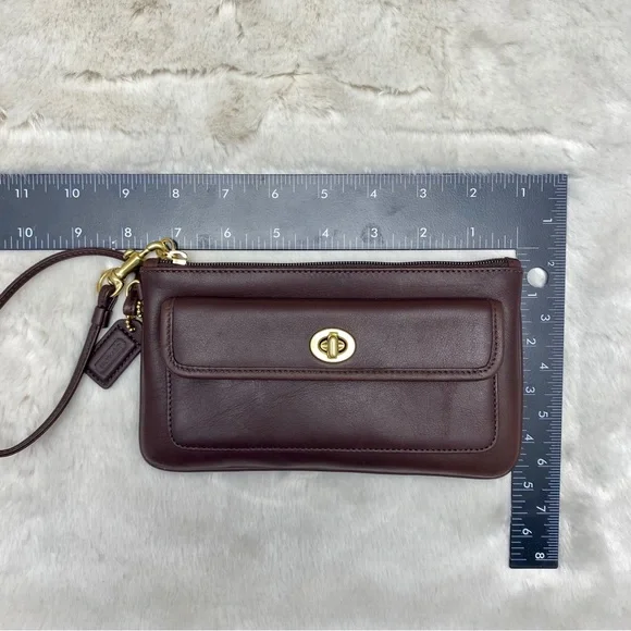 Vintage Coach mahogany turn lock wallet/wristlet - Picture 11 of 11